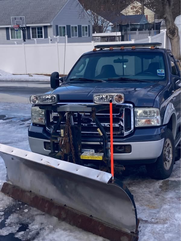 2005 Ford F250 Super Duty Regular Cab - XLT Pickup 2D 8 ft