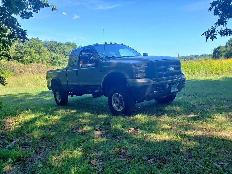2002 Ford F350 Super Duty Super Cab - Lariat Pickup 4D 6 3\/4 ft