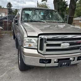 2006 Ford F250 Super Duty Super Cab - XLT Pickup 4D 8 ft