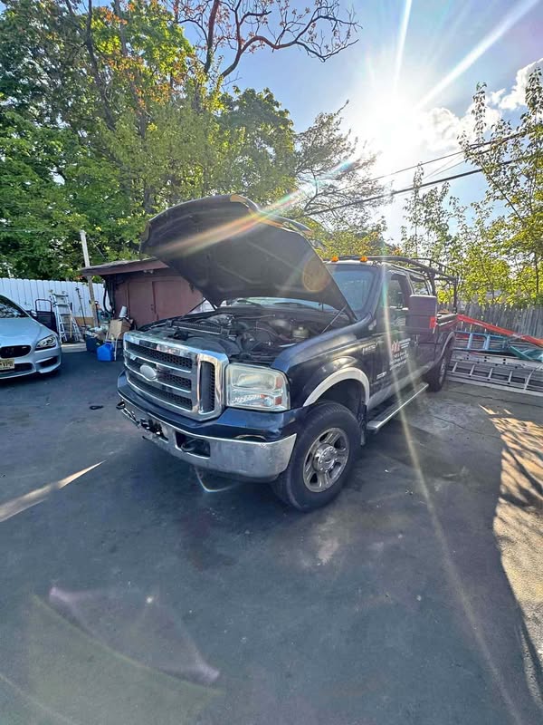 2005 Ford F250 Super Duty Super Cab - Lariat Pickup 4D 8 ft