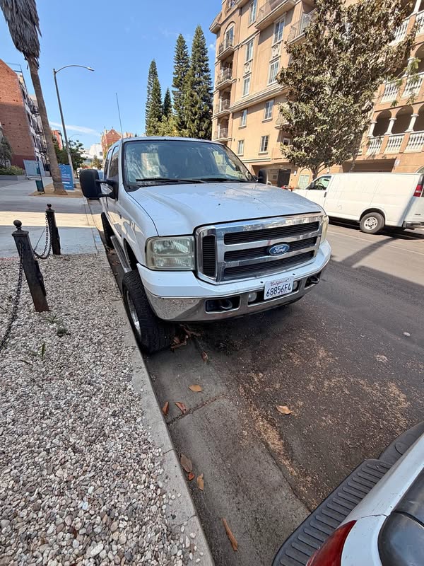 2005 Ford F250 Super Duty Crew Cab - XLT Pickup 4D 6 3\/4 ft