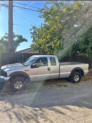 1999 Ford F250 Super Duty Crew Cab - Long Bed