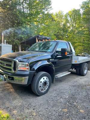 2005 Ford F550 Super Duty Regular Cab & Chassis
