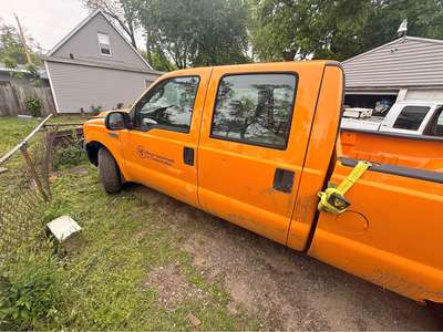 2007 Ford F250 Super Duty Crew Cab - Black