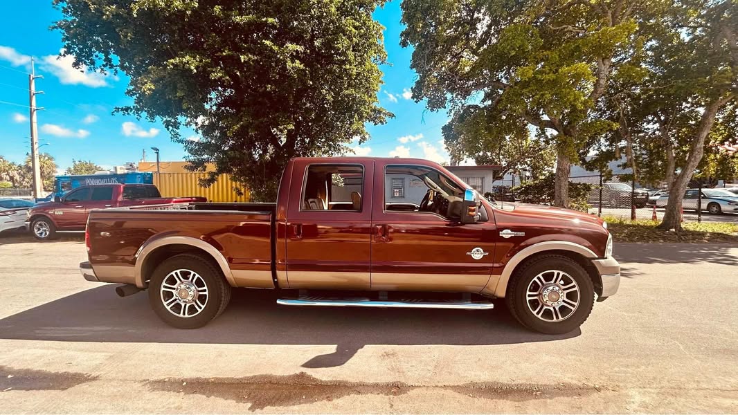 2007 Ford F250 Super Duty Crew Cab - King Ranch Pickup 4D 6 3\/4 ft