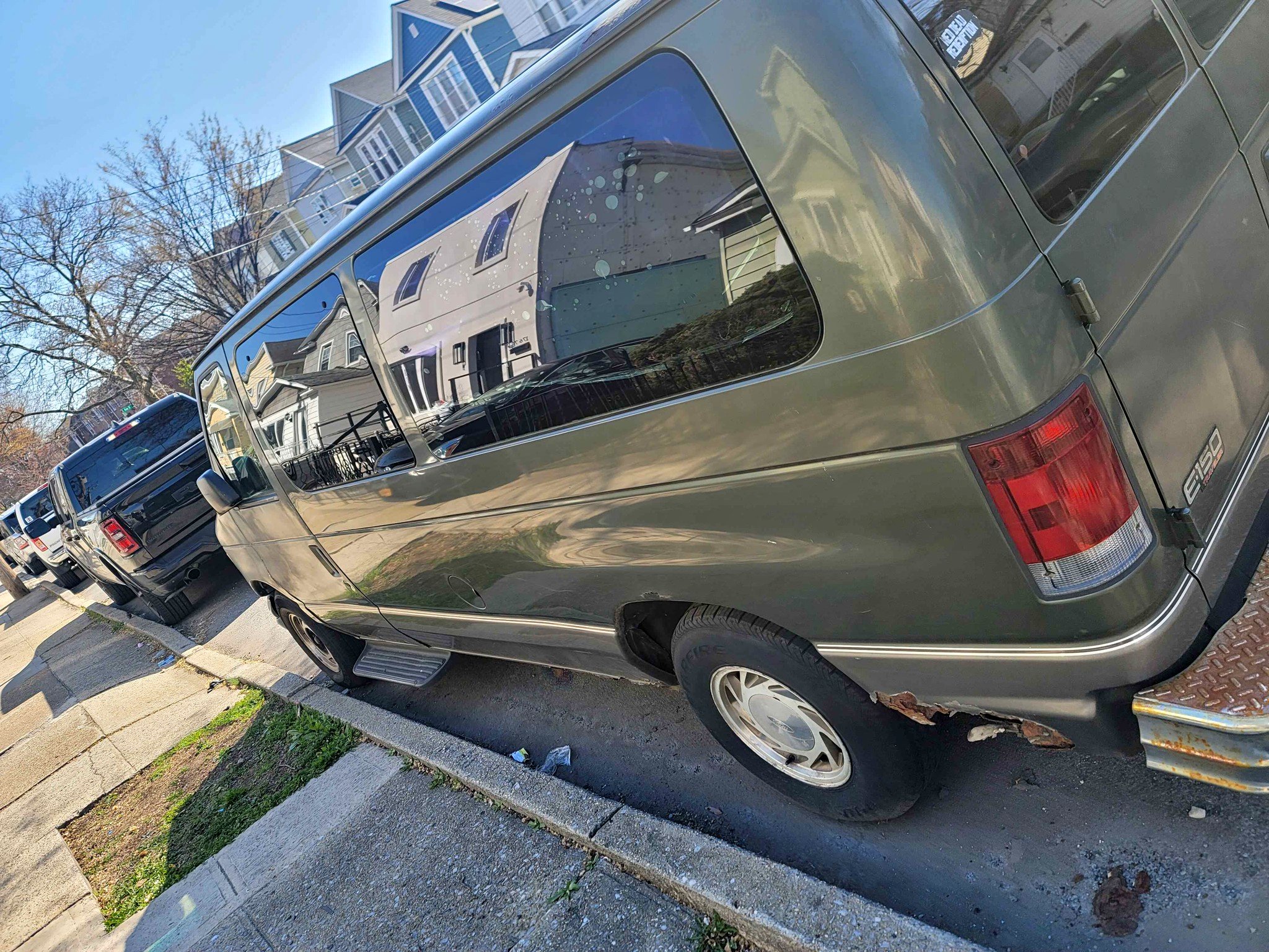 2002 Ford E150 Super Duty Passenger