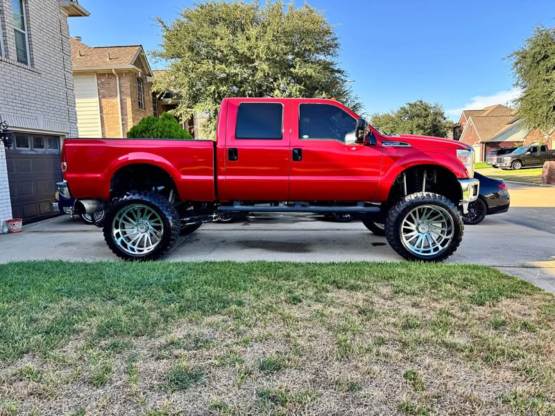 2006 Ford F250 Super Duty Crew Cab - Lariat Pickup 4D 6 3\/4 ft