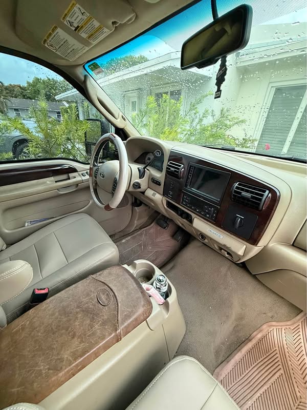 2006 Ford F250 Super Duty Crew Cab - King Ranch Pickup 4D 6 3\/4 ft