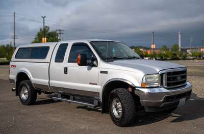 2004 Ford F350 Super Duty Super Cab - Long Bed