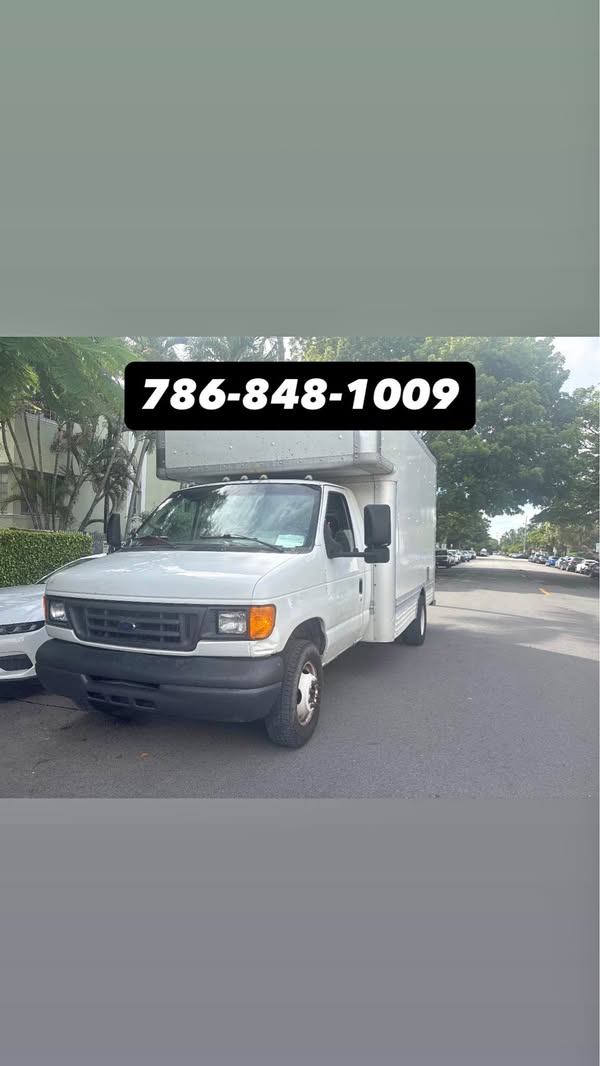 2007 Ford E350 Super Duty Cargo - Commercial Van 3D