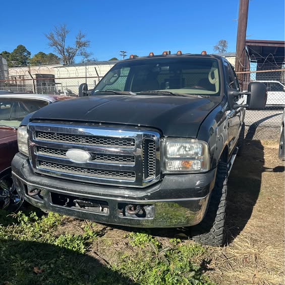 2005 Ford F250 Super Duty Crew Cab - XLT Pickup 4D 6 3\/4 ft