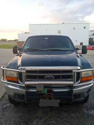 1999 Ford F250 Super Duty Crew Cab - XLT Pickup 4D 8 ft