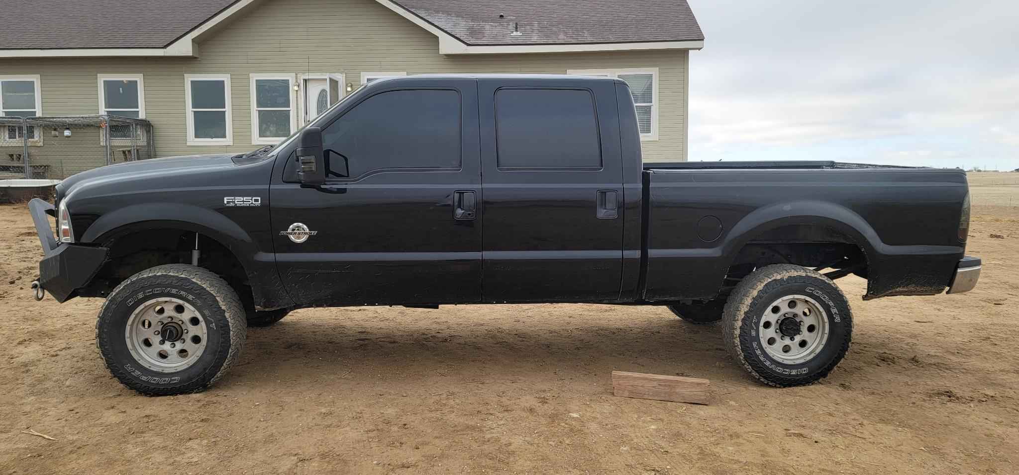 2002 Ford F250 Super Duty Crew Cab - XL Pickup 4D 8 ft