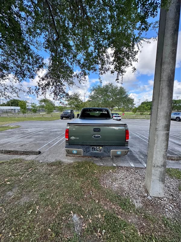 2004 Ford F350 Super Duty Super Cab - XL Pickup 4D 8 ft