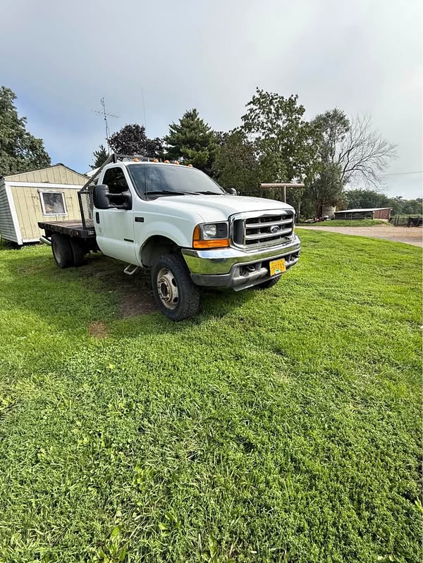 1999 Ford F550 Super Duty Regular Cab & Chassis