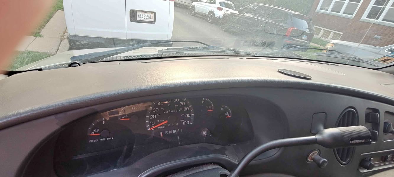 2003 Ford E350 Super Duty Passenger - XL Extended Van 3D