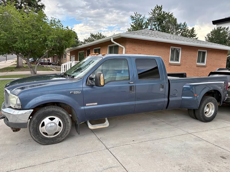 2004 Ford F350 Super Duty Crew Cab - Short Bed