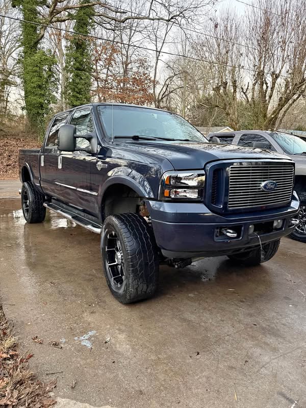 2005 Ford F250 Super Duty Crew Cab - Harley-Davidson Pickup 4D 6 3\/4 ft