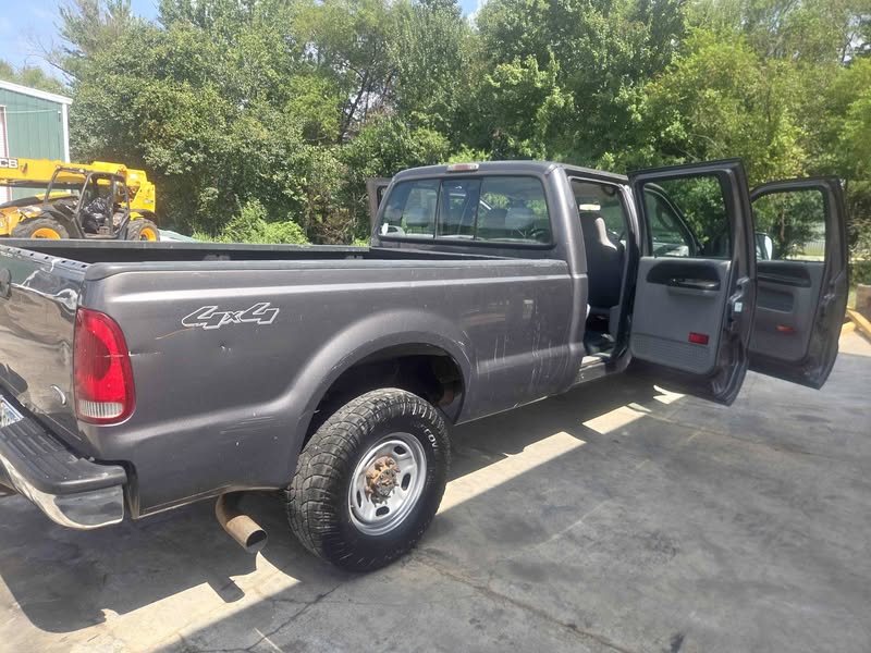 2007 Ford F250 Super Duty Crew Cab - XLT Pickup 4D 8 ft