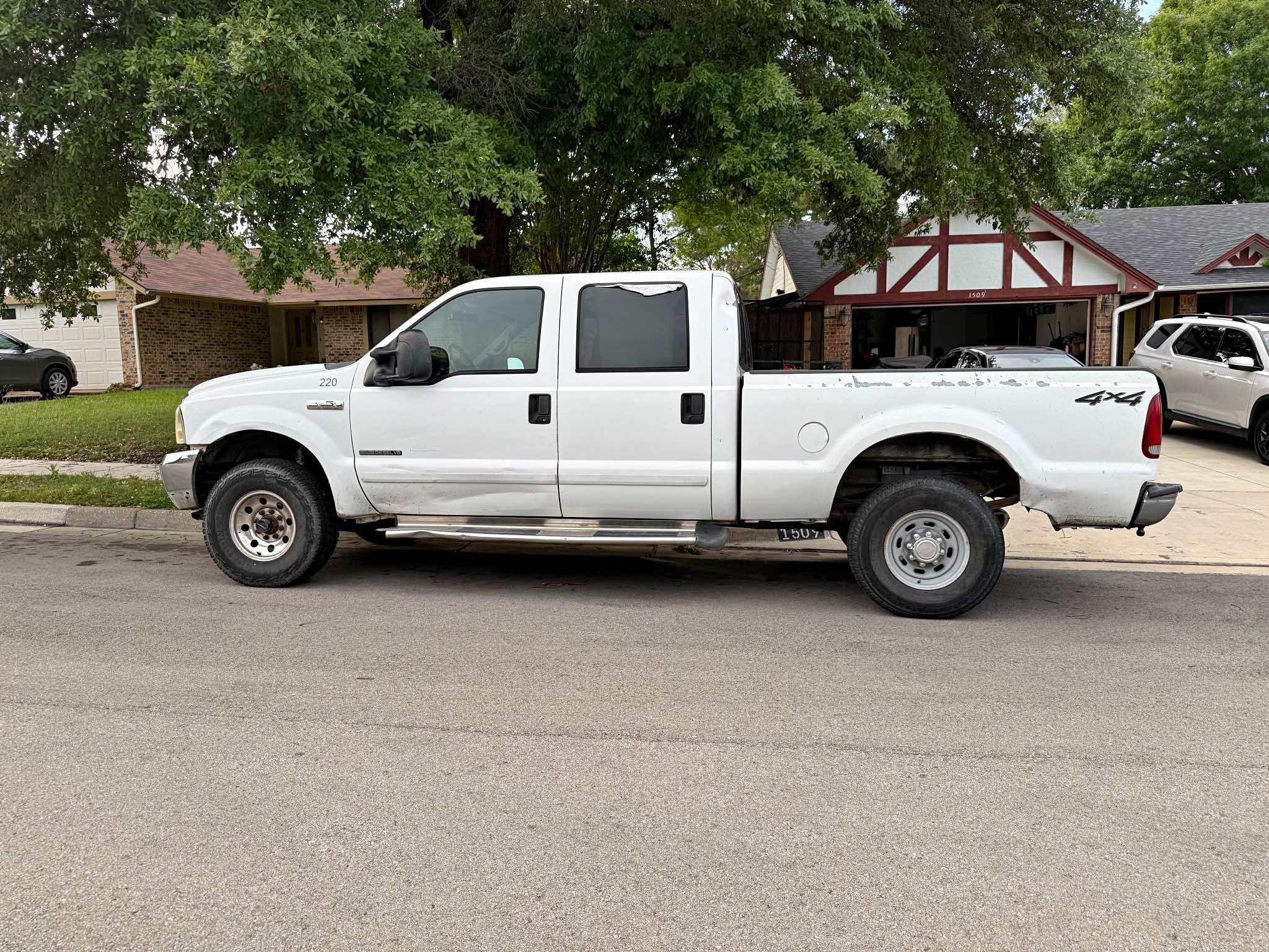 2002 Ford F250 Super Duty Crew Cab - XLT Pickup 4D 6 3\/4 ft