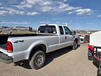 2003 Ford F350 Super Duty Crew Cab - XLT Pickup 4D 8 ft