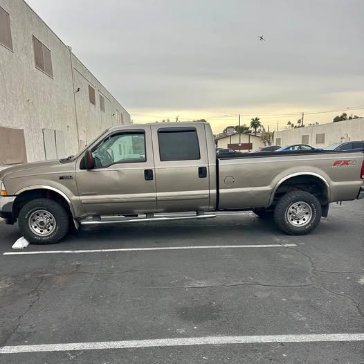 2003 Ford F350 Super Duty Super Cab - FX4 Pickup 4D 8 ft