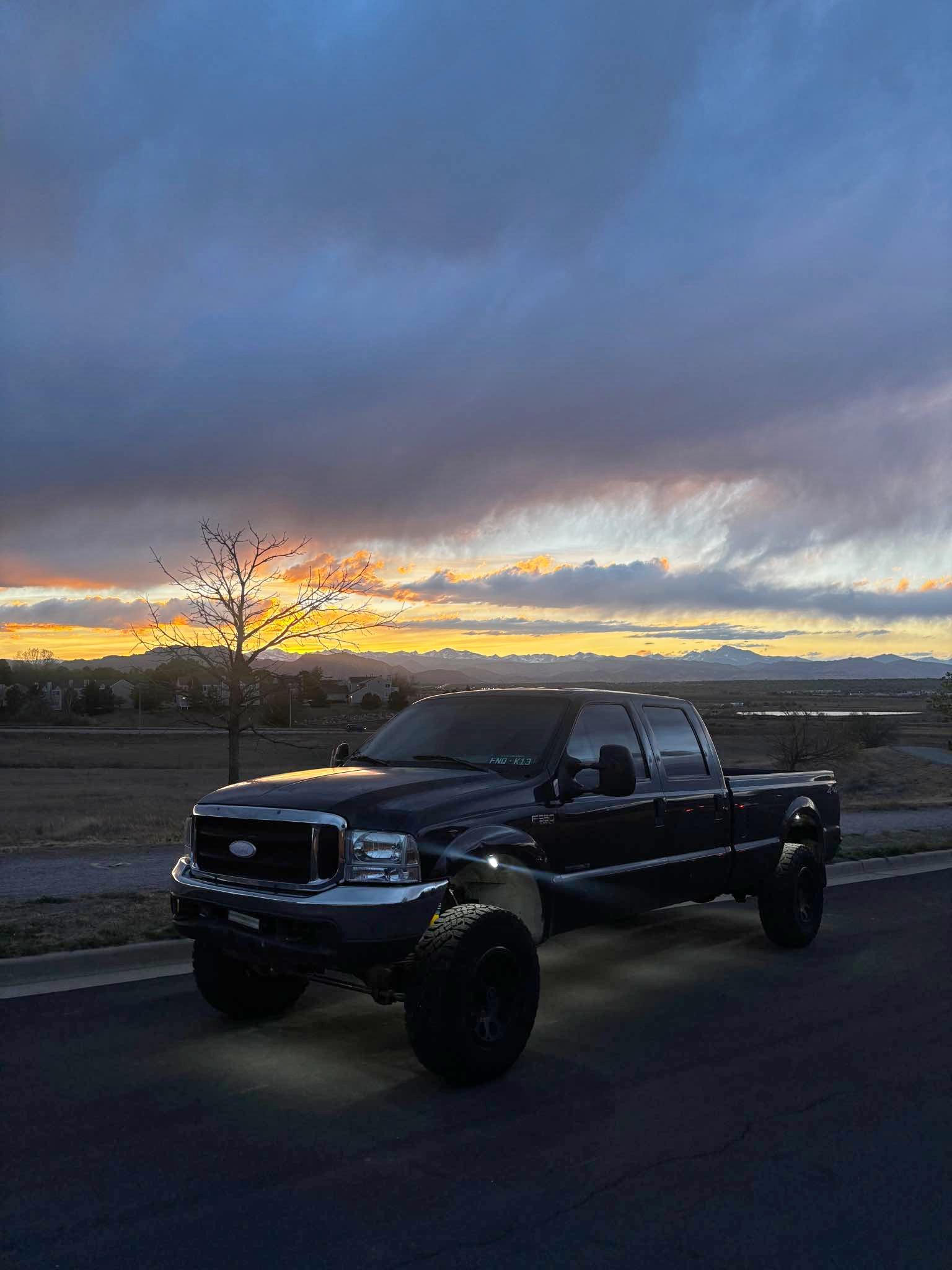 2000 Ford F350 Super Duty Crew Cab - XL Pickup 4D 8 ft