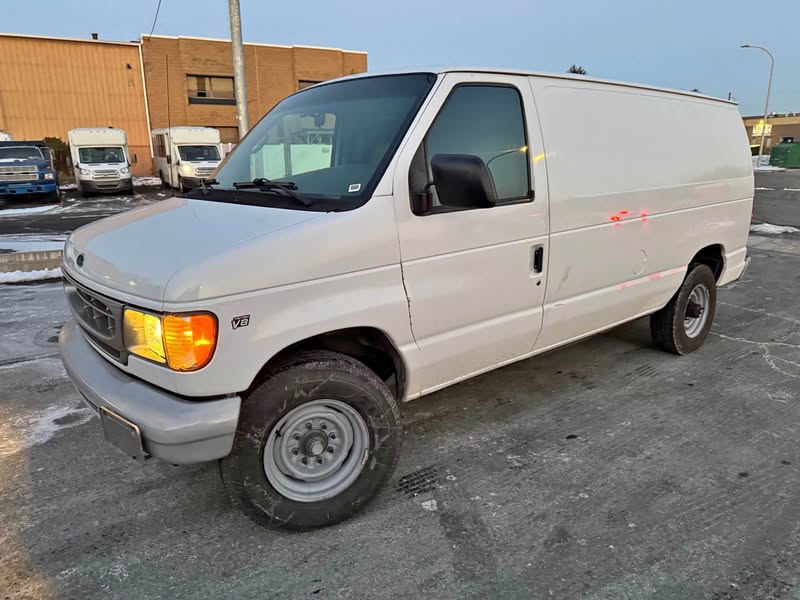 2001 Ford E350 Super Duty Cargo - Commercial Van 3D