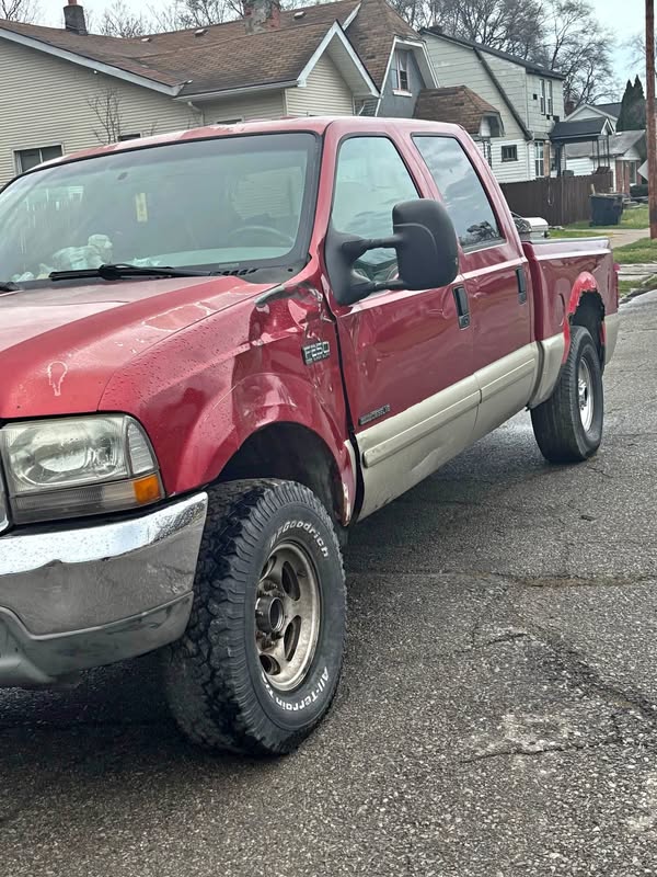 2002 Ford F250 Super Duty Super Cab - Lariat Pickup 4D 8 ft