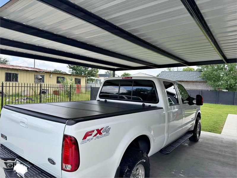 2002 Ford F250 Super Duty Crew Cab - Lariat Pickup 4D 6 3\/4 ft