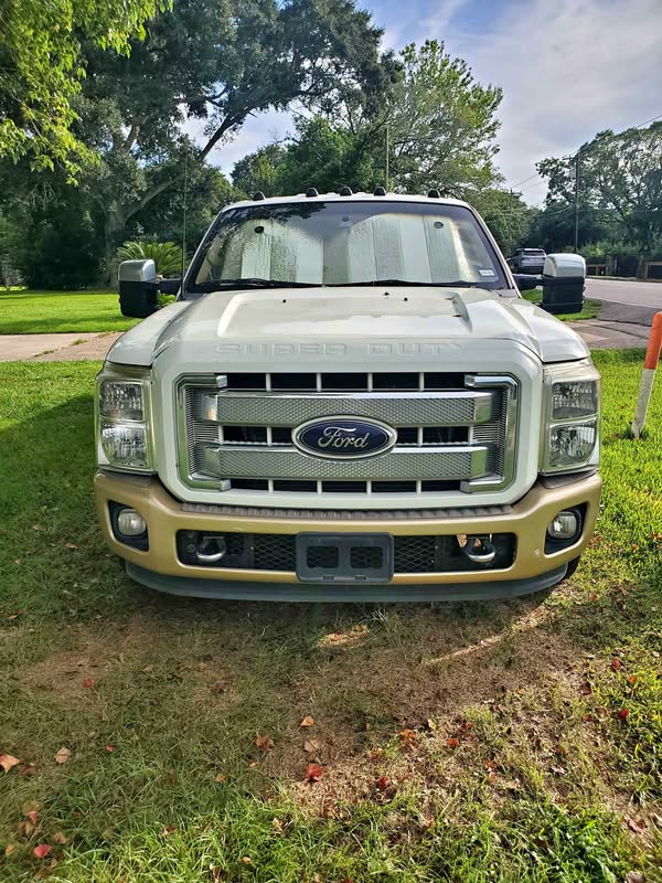 2003 Ford F350 Super Duty Crew Cab - King Ranch Pickup 4D 8 ft