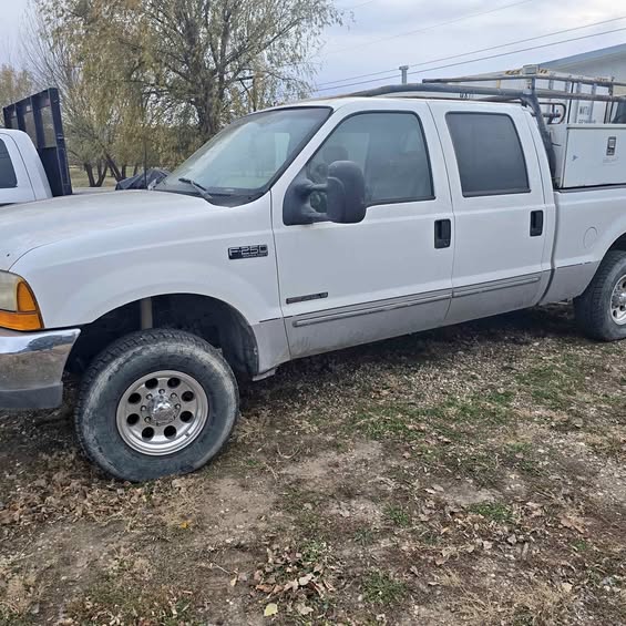 2000 Ford F250 Super Duty Crew Cab - Short Bed