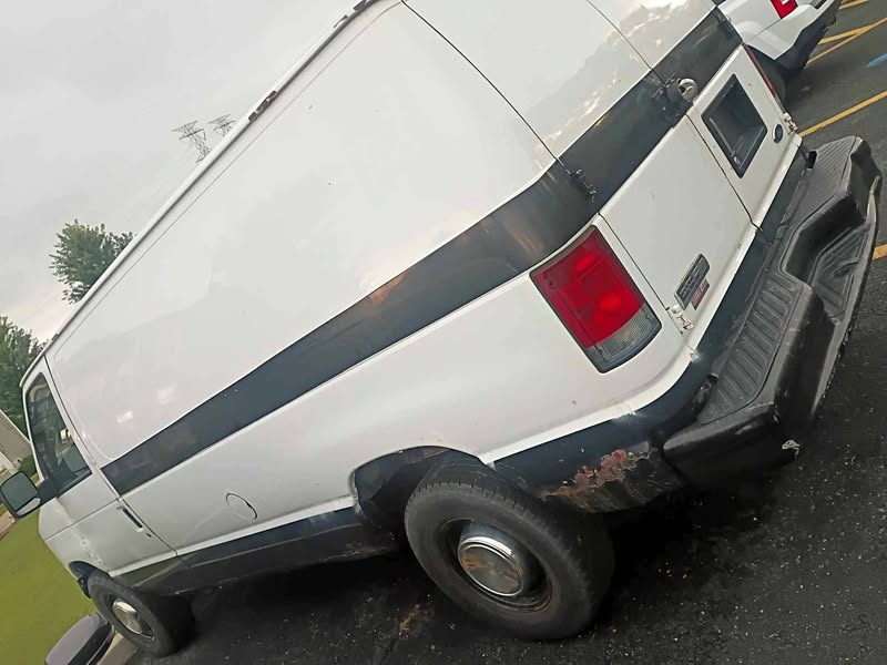 2006 Ford E350 Super Duty Cargo - Commercial Van 3D
