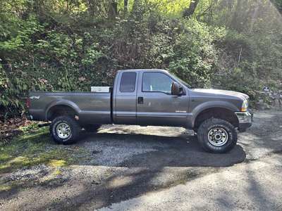 2003 Ford F250 Super Duty Super Cab - XLT Pickup 4D 8 ft