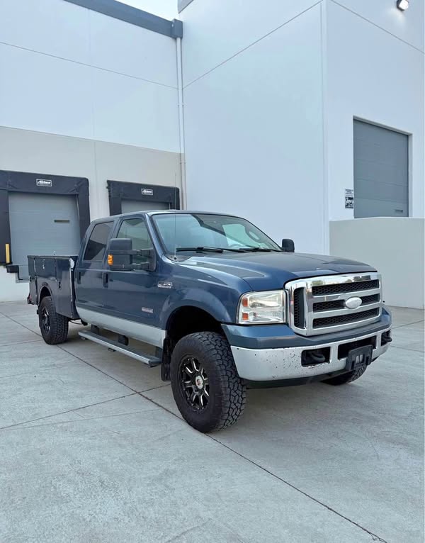 2005 Ford F250 Super Duty Crew Cab - XLT Pickup 4D 6 3\/4 ft