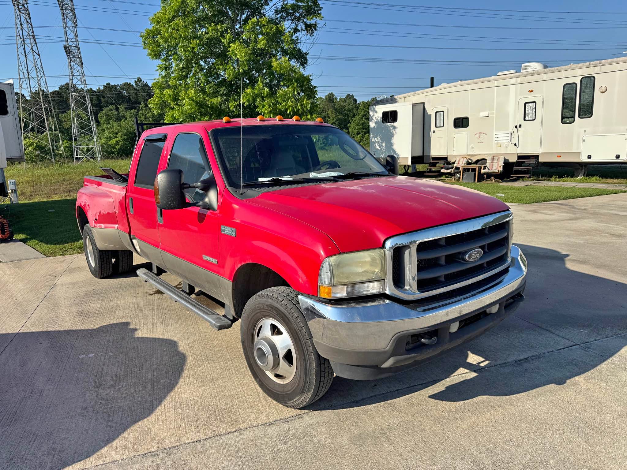 2002 Ford F550 Super Duty Crew Cab & Chassis - Lariat Cab & Chassis 4D