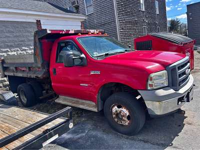 2005 Ford F350 Super Duty Regular Cab - Long Bed