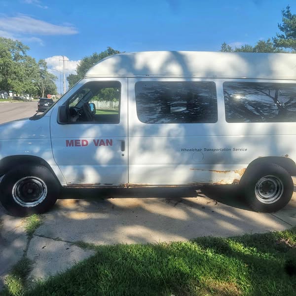 2007 Ford E250 Super Duty Cargo - Extended Van 3D