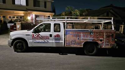 2005 Ford F350 Super Duty Crew Cab - XLT Pickup 4D 8 ft