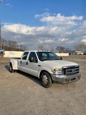 1999 Ford F350 Super Duty Super Cab & Chassis - XLT Cab & Chassis 4D