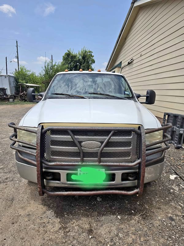 2007 Ford F350 Super Duty Super Cab - XLT Pickup 4D 8 ft