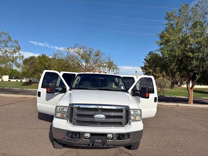 2003 Ford F350 Super Duty Crew Cab - Lariat Pickup 4D 8 ft