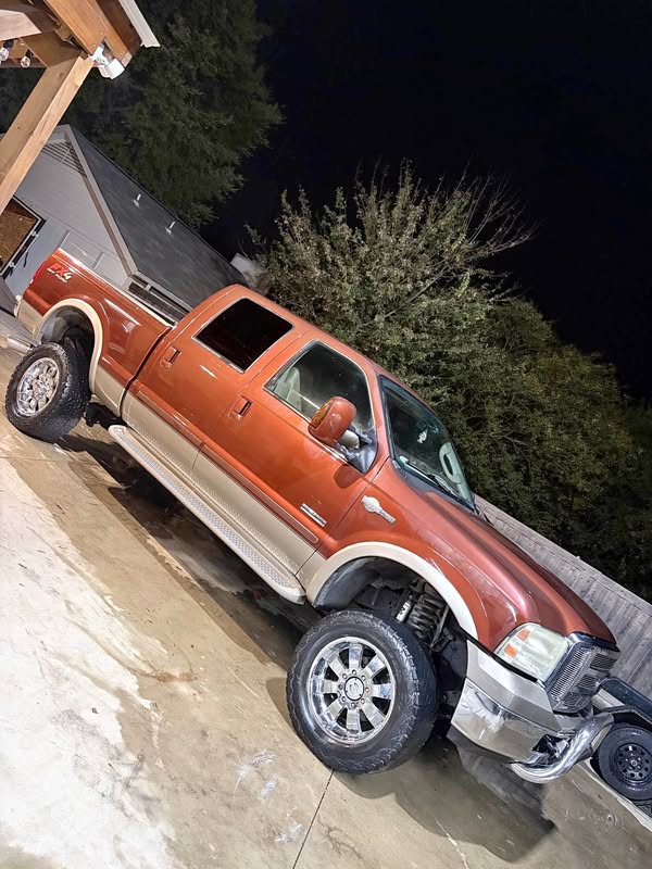 2006 Ford F250 Super Duty Crew Cab - King Ranch Pickup 4D 6 3\/4 ft