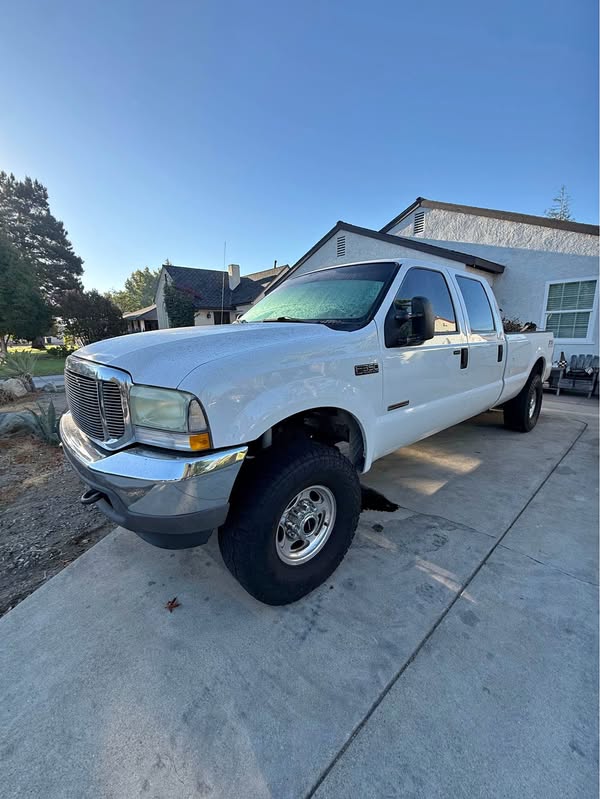 2004 Ford F350 Super Duty Crew Cab - Lariat Pickup 4D 8 ft