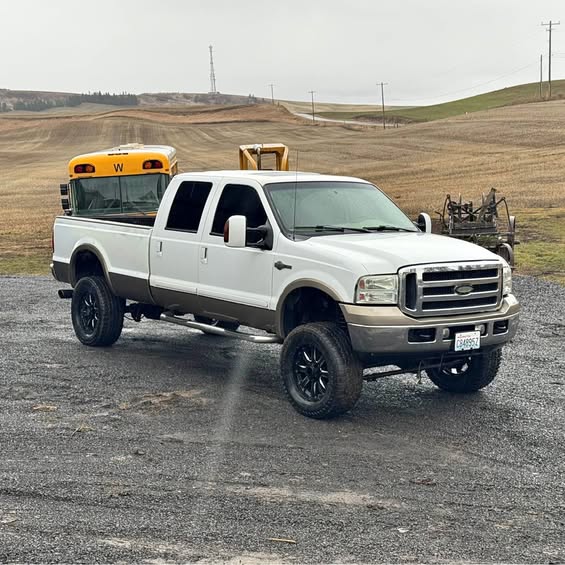 2006 Ford F350 Super Duty Crew Cab - King Ranch Pickup 4D 8 ft