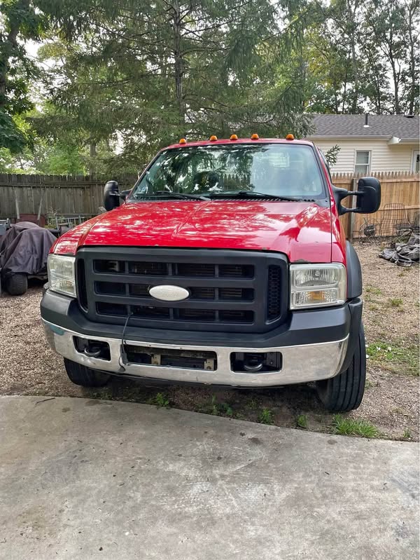 2007 Ford F550 Super Duty Regular Cab & Chassis - 165\