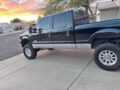 2007 Ford F250 Super Duty Crew Cab - Lariat
