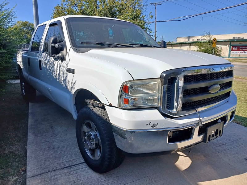 2005 Ford F250 Super Duty Crew Cab - Lariat Pickup 4D 6 3\/4 ft
