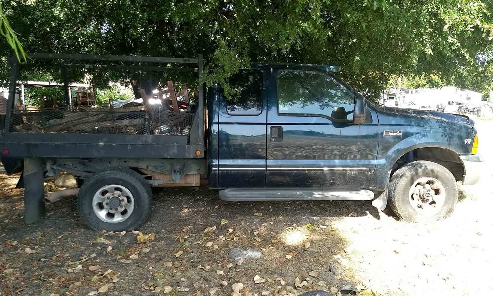 1999 Ford F250 Super Duty Regular Cab - Long Bed
