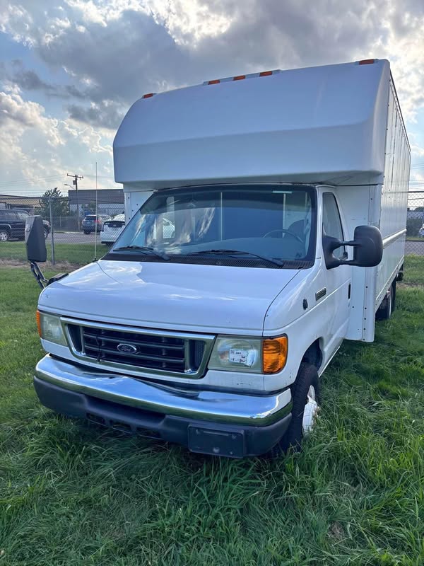 2007 Ford E350 Super Duty Cargo - Commercial Extended Van 3D